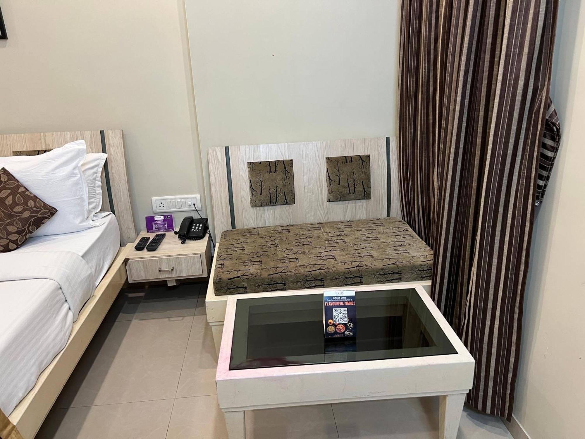 Vits Shalimar, Ankleshwar Hotel Buitenkant foto