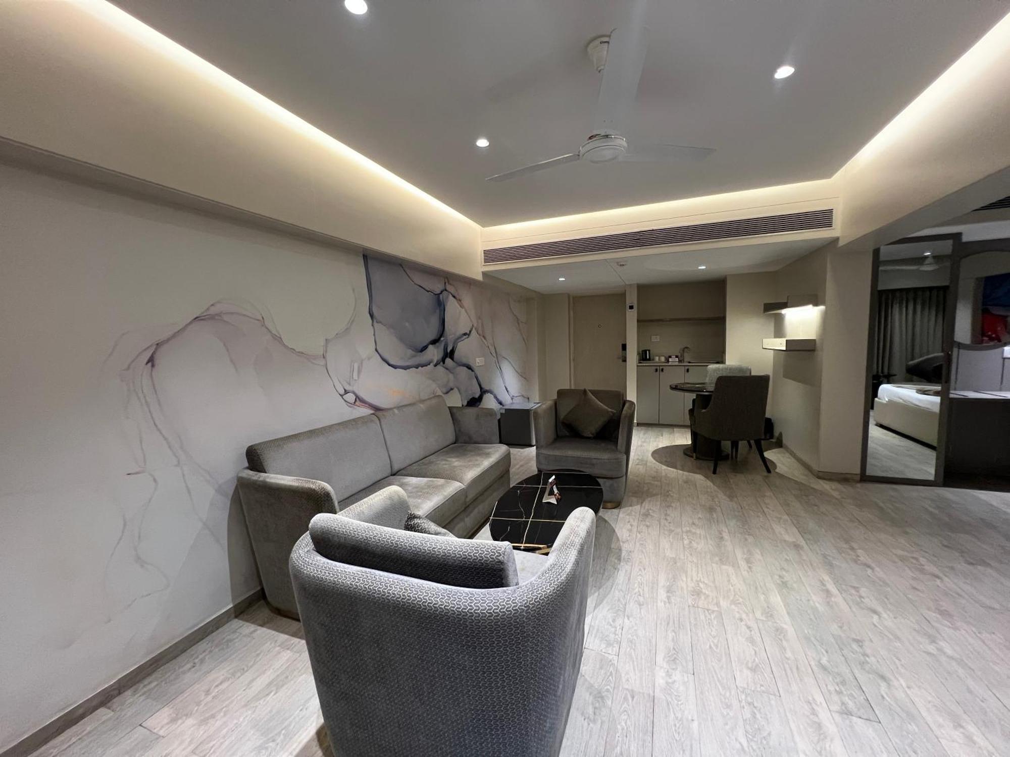 Vits Shalimar, Ankleshwar Hotel Buitenkant foto