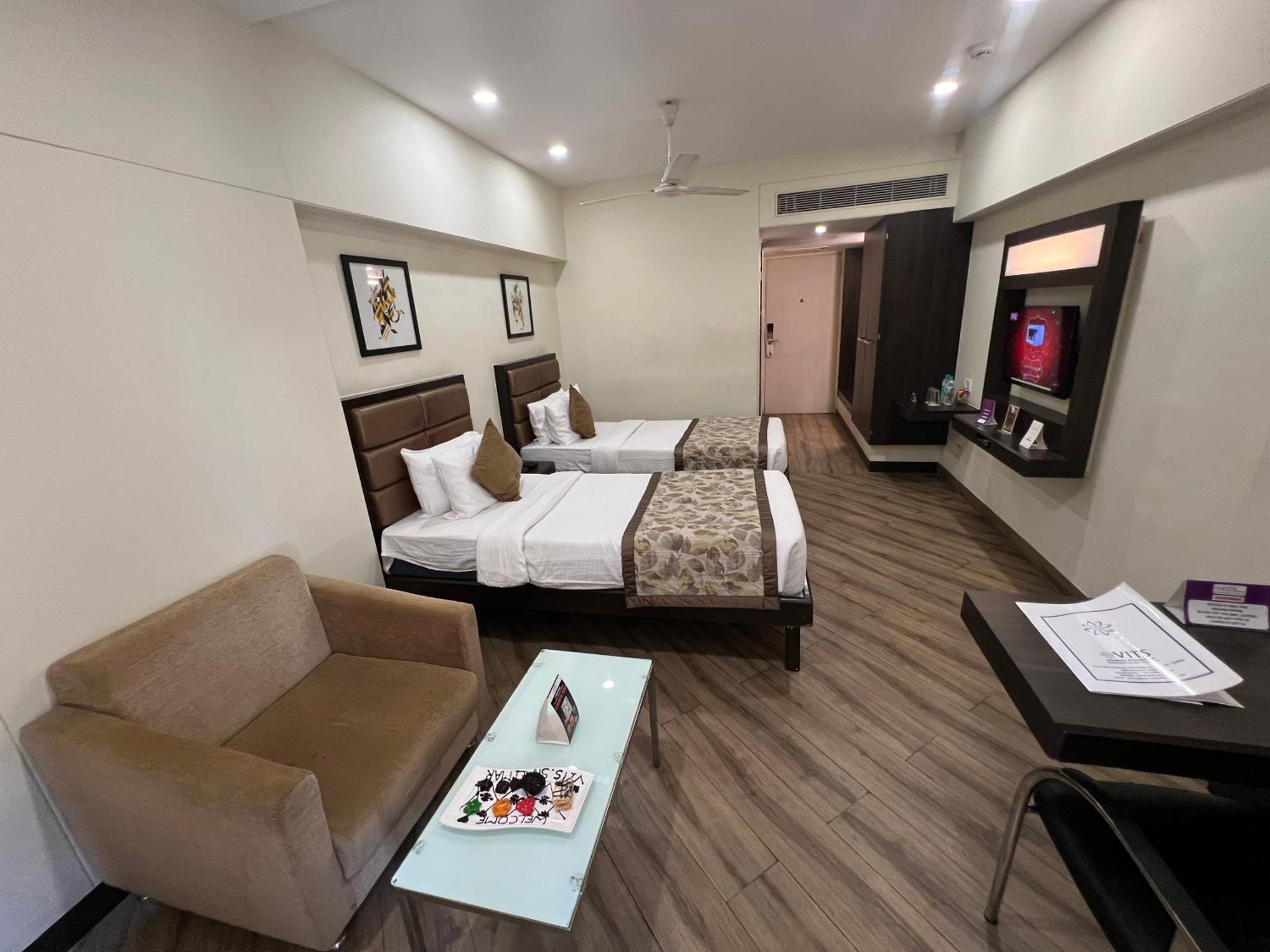 Vits Shalimar, Ankleshwar Hotel Buitenkant foto