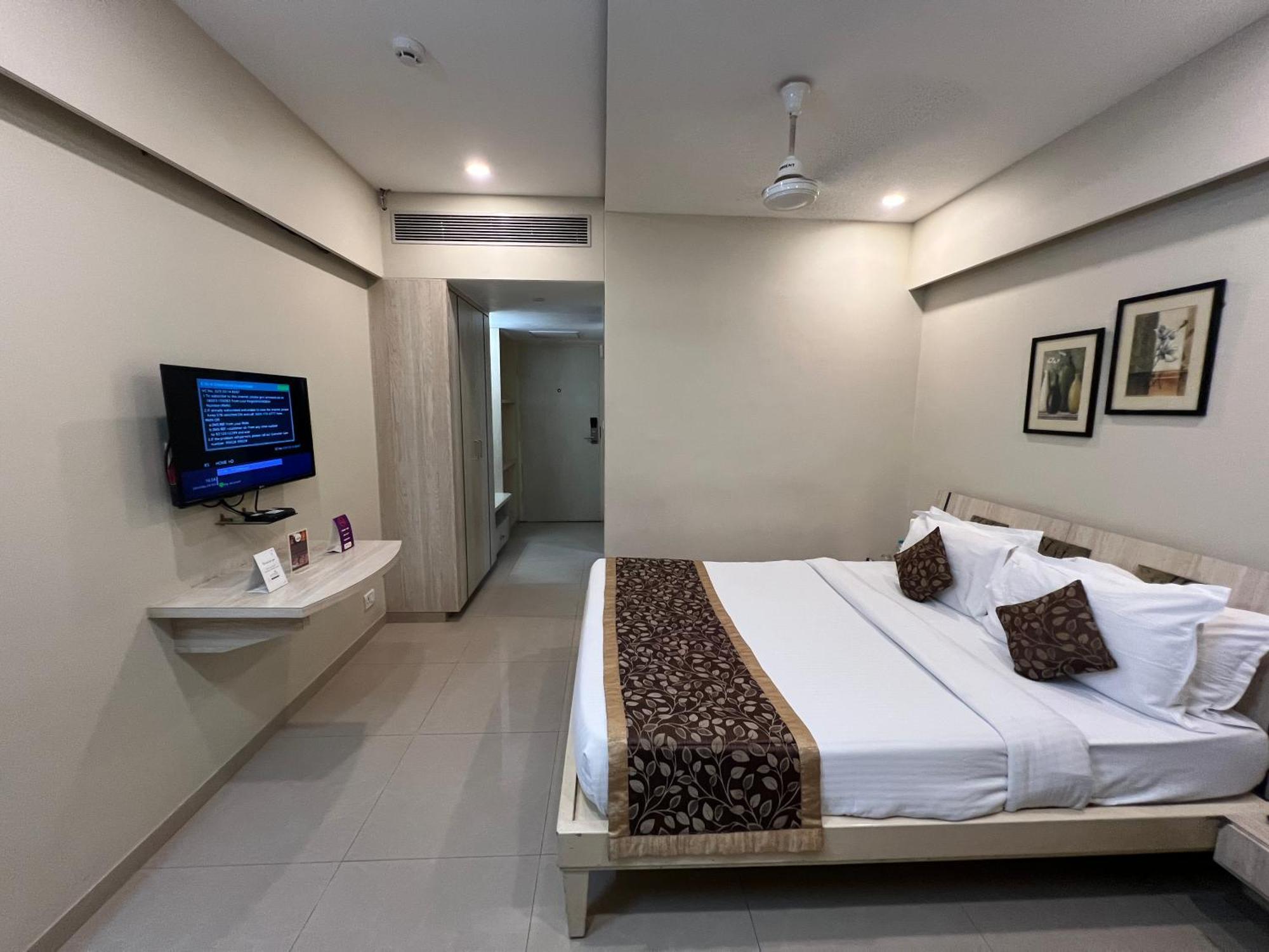 Vits Shalimar, Ankleshwar Hotel Buitenkant foto