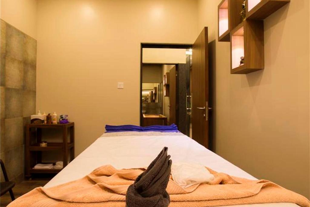 Vits Shalimar, Ankleshwar Hotel Buitenkant foto