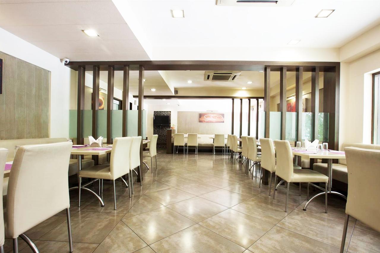 Vits Shalimar, Ankleshwar Hotel Buitenkant foto