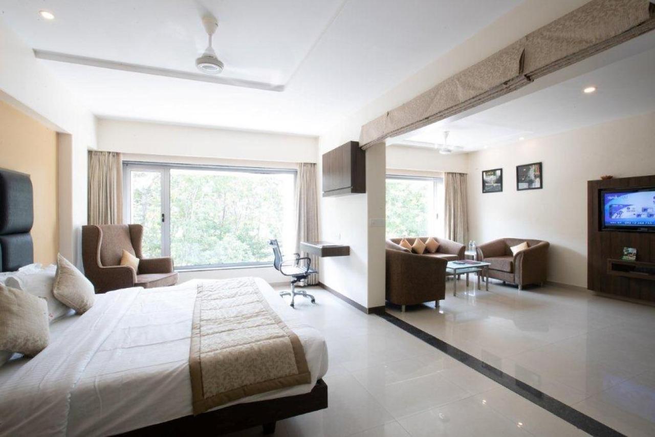 Vits Shalimar, Ankleshwar Hotel Buitenkant foto
